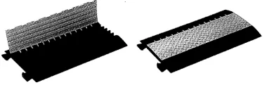 Slangenbeschermer Midi tot 5000 kg. Aantal doorvoeren: 5 Breedte doorvoer: 34mm Hoogte doervoer: 36mm Afmeting LxBxH: 89x54,2x5,2cm